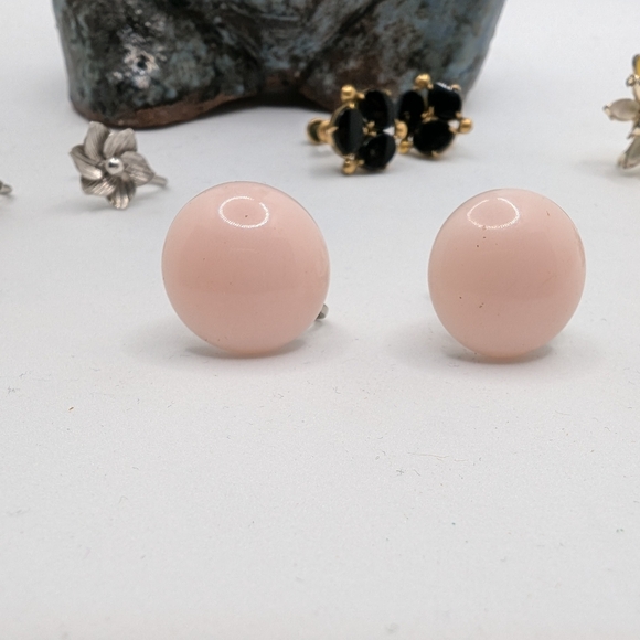 LOT of 5 Vintage screw back earrings - Picture 10 of 16